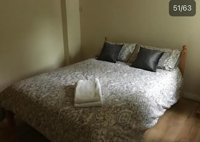Private Bedrooms At Homestay Student Accommodation Rahoon