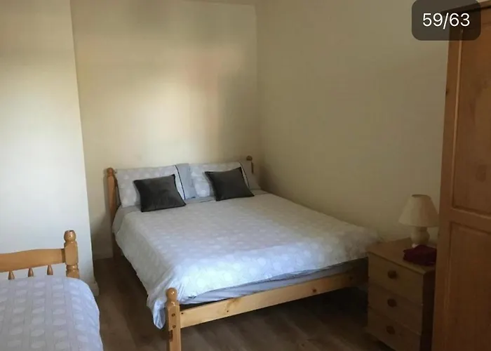 Private Bedrooms At Homestay Student Accommodation Rahoon