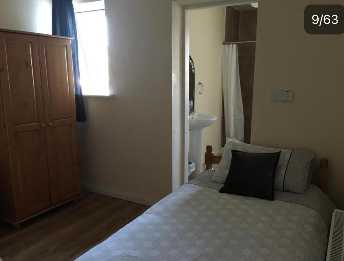Homestay Private Bedrooms At Student Rahoon